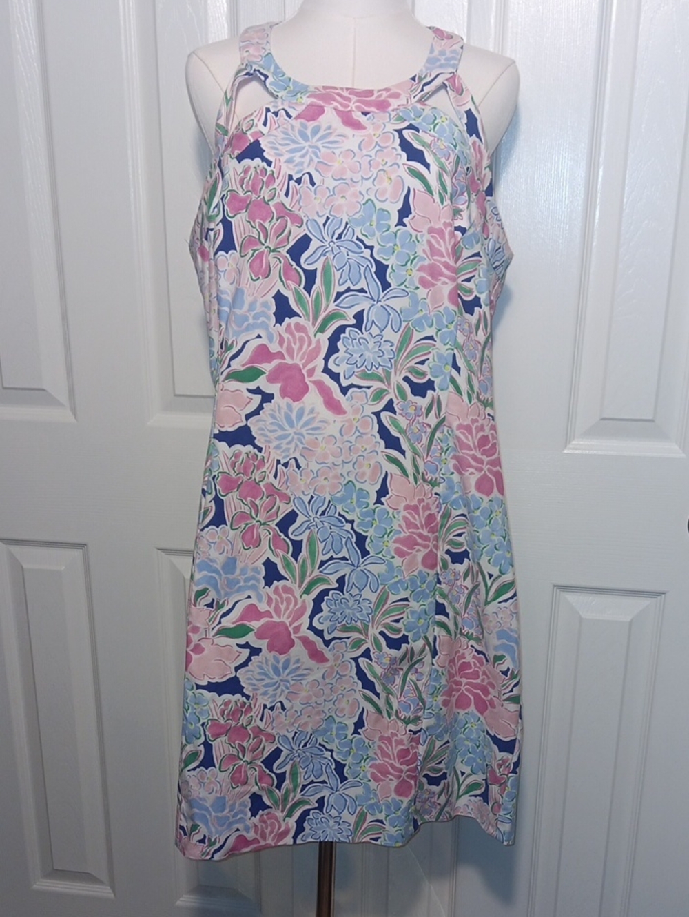 Crown & Ivy Floral Halter Dress Cut Out Neckline Pink Blue Preppy Resort Size 16